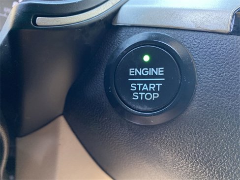 Used 2020 Ford Escape SE image 18