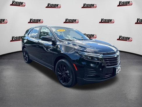 Used 2024 Chevrolet Equinox LS w/ LS Convenience Package image 3