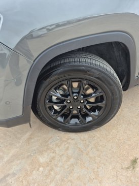 Used 2023 Jeep Cherokee Altitude Lux image 9