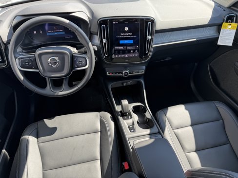 New 2026 Volvo XC40 B4 Core w/ Protection Package image 12