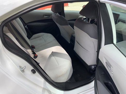 Used 2020 Toyota Corolla LE image 27
