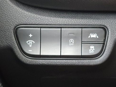 Used 2021 Kia Seltos SX w/ SX Sunroof Package image 14