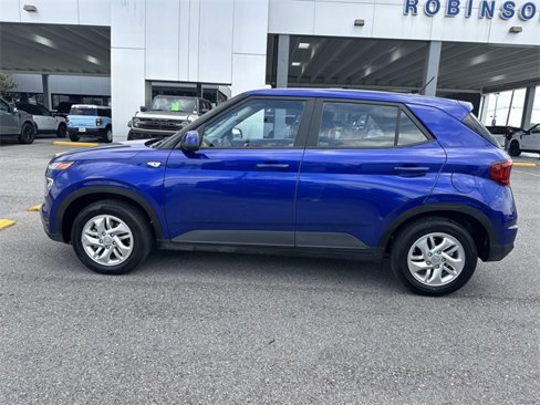 Used 2023 Hyundai Venue SE image 8