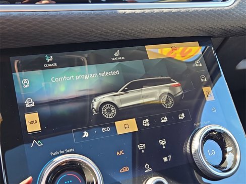 Used 2023 Land Rover Range Rover Velar R-Dynamic S image 18
