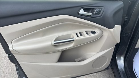 Used 2015 Ford Escape Titanium image 19