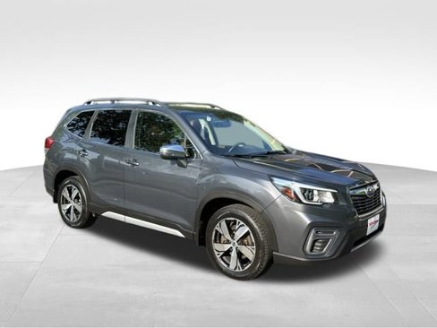 Used 2020 Subaru Forester Touring image 3