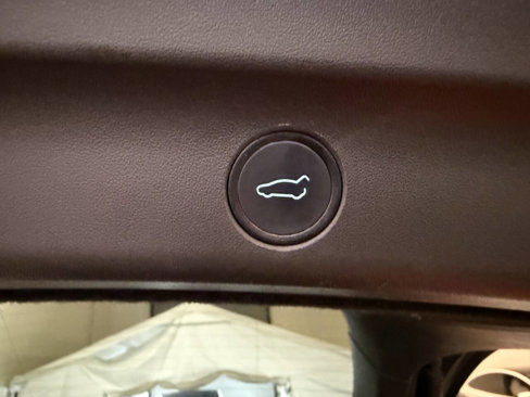 Used 2020 Tesla Model Y Performance image 22