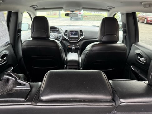 Used 2019 Jeep Cherokee Latitude Plus image 15