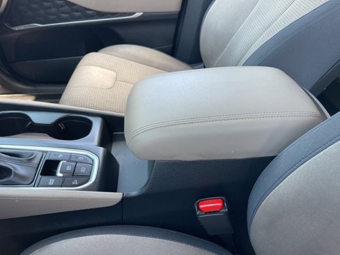 Used 2020 Hyundai Santa Fe SEL w/ Convenience Package image 14