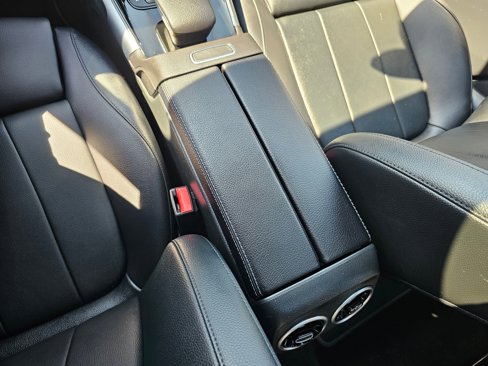 Used 2023 Mercedes-Benz GLB 250 4MATIC image 24