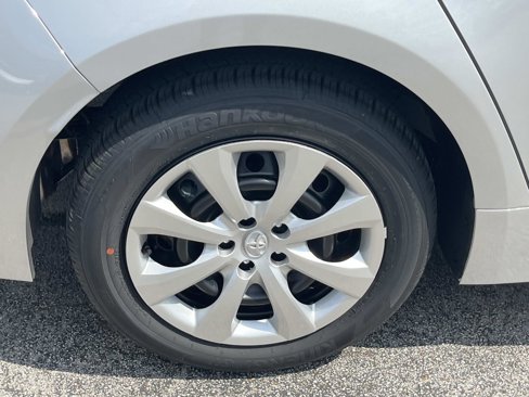 Used 2026 Toyota Corolla LE image 9