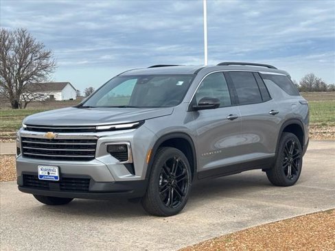 New 2025 Chevrolet Traverse LT w/ Driver Confidence Package image 2