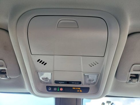 Certified 2024 Chevrolet Equinox LT w/ LPO, Floor Liner Package image 35