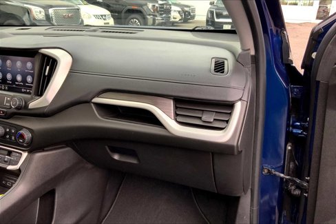 Certified 2022 GMC Terrain SLT w/ Infotainment Package II image 16