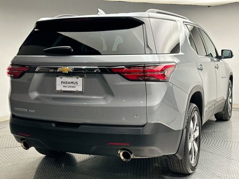 Used 2023 Chevrolet Traverse LT w/ LT Premium Package image 3