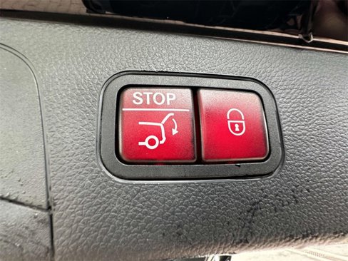 Used 2022 Mercedes-Benz GLC 300 4MATIC image 27
