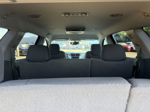 Used 2009 Chevrolet Traverse LT image 17