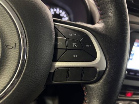 Used 2017 Jeep Renegade Trailhawk image 15