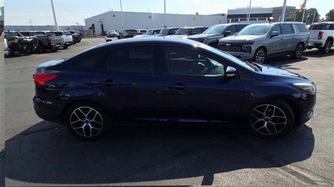 Used 2017 Ford Focus SEL image 9