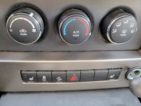 Used 2012 Jeep Liberty Sport image 25