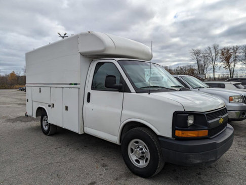 Used 2013 Chevrolet Express 3500 image 2