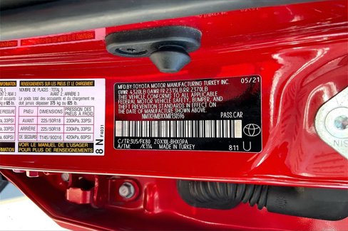 Used 2021 Toyota C-HR XLE image 16