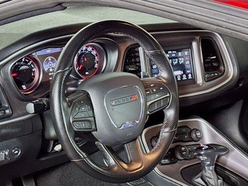 Used 2022 Dodge Challenger GT image 13