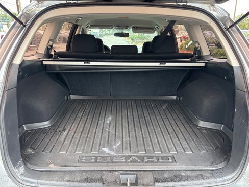 Used 2010 Subaru Outback 2.5i image 13