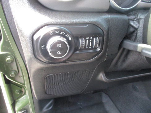 Used 2021 Jeep Gladiator Sport image 22