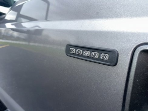 Used 2012 Ford F250 Lariat w/ Chrome Pkg image 10
