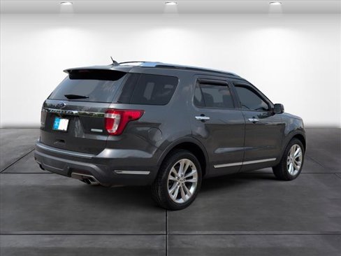 Used 2019 Ford Explorer Limited w/ Ford Safe & Smart Package image 7