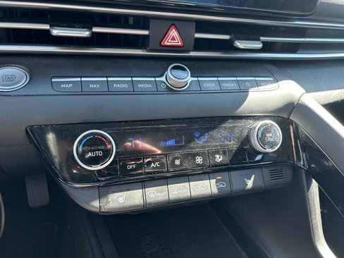Certified 2023 Hyundai Elantra SEL w/ Convenience Package image 28