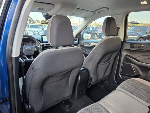 Used 2022 Ford Escape SE image 18