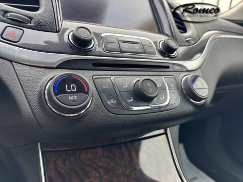 Used 2014 Chevrolet Impala LT w/ Premium Seating Package image 28