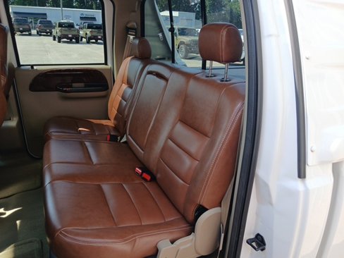 Used 2006 Ford F350 Lariat image 16