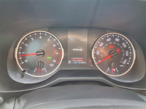 Used 2021 Toyota RAV4 XLE image 11