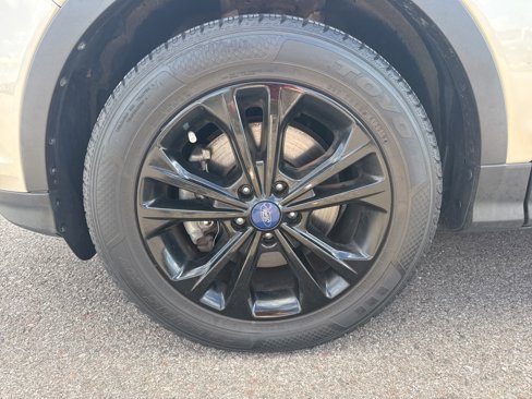 Used 2018 Ford Escape SEL image 13