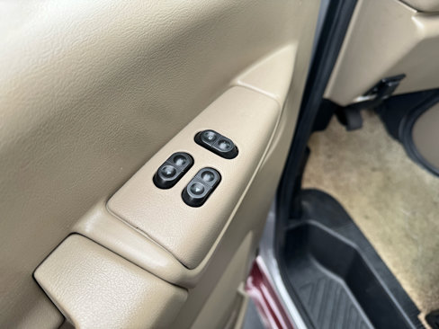 Used 2006 Ford E-450 and Econoline 450 image 13