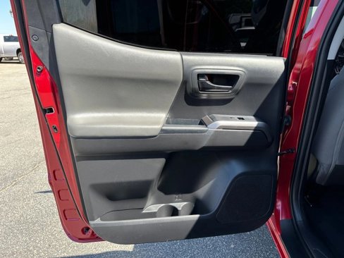 Used 2022 Toyota Tacoma SR5 image 27