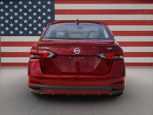 Used 2020 Nissan Versa SR image 5