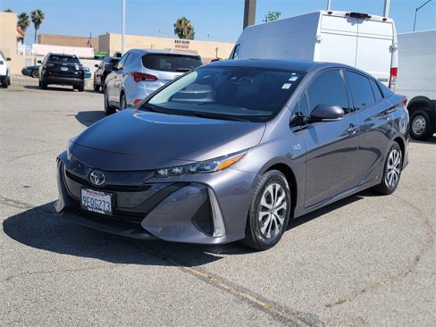 Used 2020 Toyota Prius Prime LE image 10