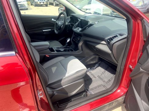 Used 2019 Ford Escape SE image 10