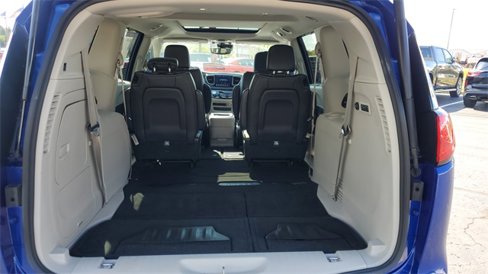 Certified 2019 Chrysler Pacifica Limited w/ Tire & Wheel Group image 34