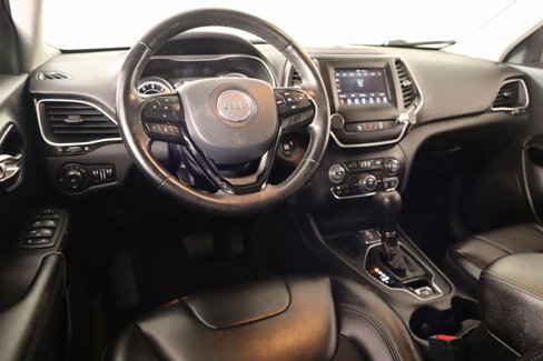 Used 2021 Jeep Cherokee Latitude Plus image 2