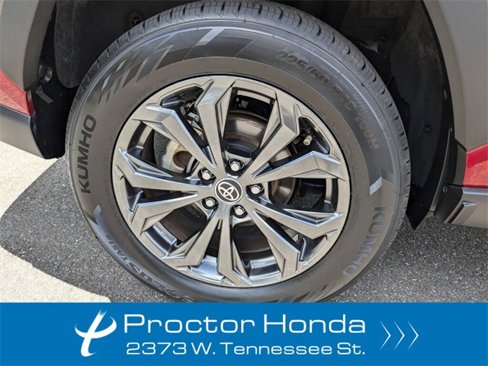 Used 2022 Toyota RAV4 XLE Premium image 12