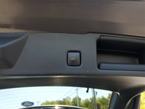 Certified 2022 Ford Escape SEL image 9