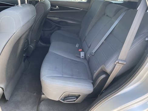 Used 2019 Kia Sorento L image 32