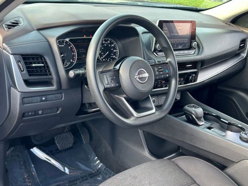 Used 2023 Nissan Rogue SV image 37