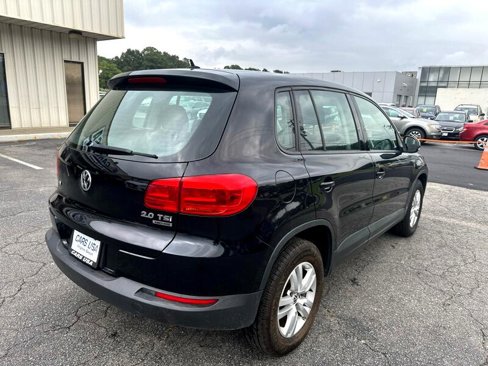 Used 2013 Volkswagen Tiguan S image 8