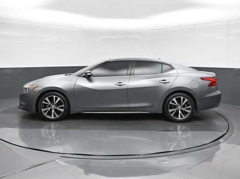 Used 2016 Nissan Maxima Platinum w/ Interior Lighting Package image 4